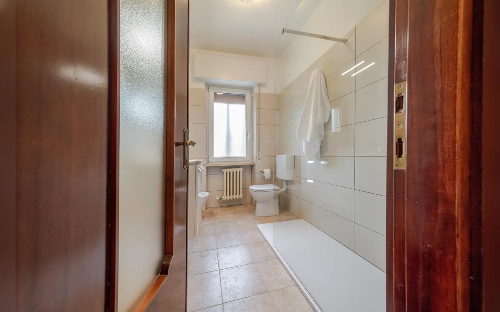 Camera con bagno privato — Appartamento Adige Lazise, Lazise (foto 26)